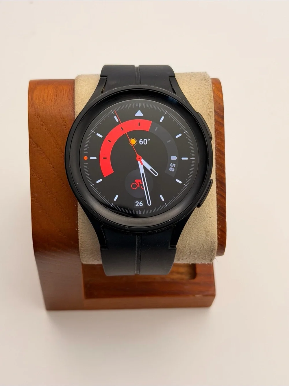 Samsung Galaxy Watch 5 Pro, Tested, Excellent, 44mm,Sapphire Crystal, Charger